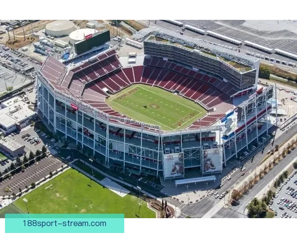 加拿大世界杯2026主办城市球场布局及比赛盛况全景解析